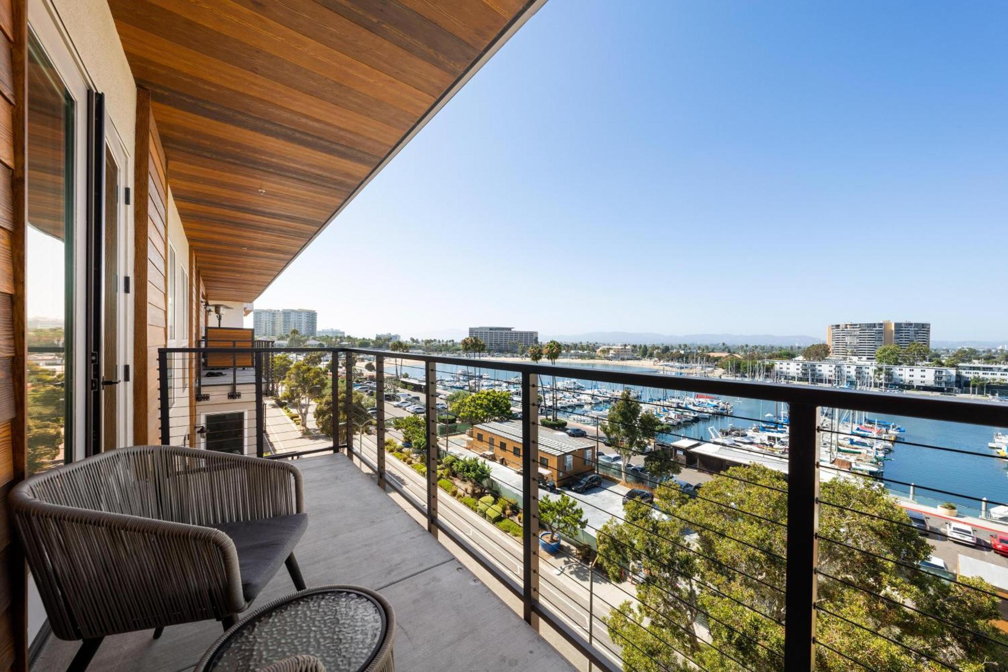 Sky-high Elegance Waterfront Penthouse 4 Beds Apartamento *
