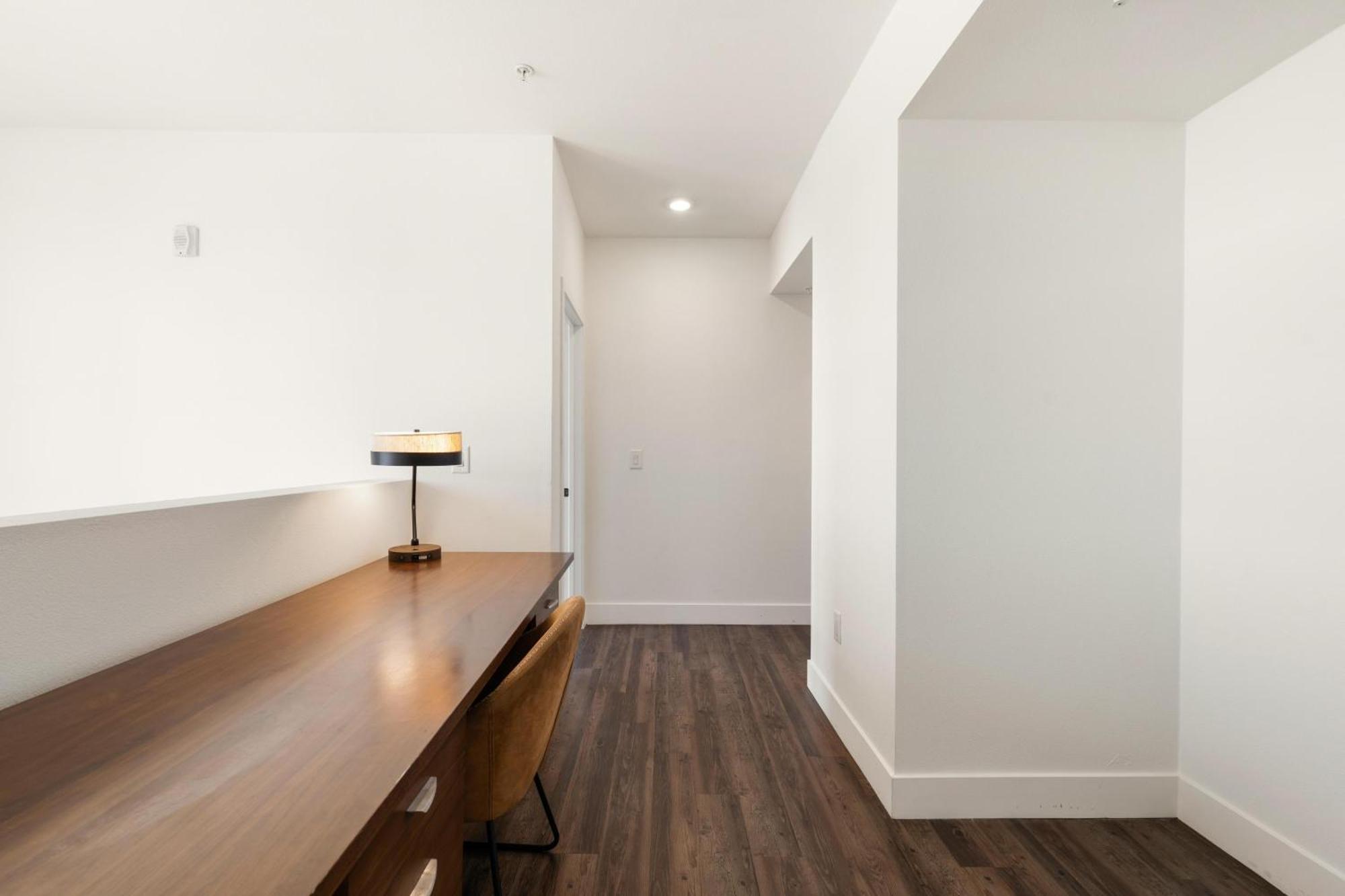 Sky-high Elegance Waterfront Penthouse 4 Beds Los Ángeles